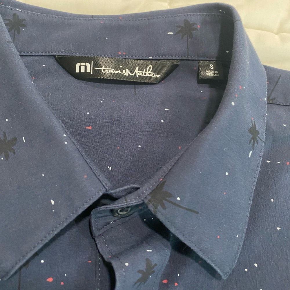 Travis Mathew Valley Forge button-up shirt patriotic splatter print - Picture 3 of 6